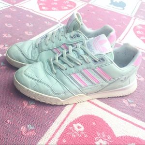 Adidas Original A.R. Trainers Sneakers Mint Pink